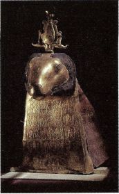 Мумия священного овна бога Хнума. Эпоха Птолемеев, II век до н.э. Асуан, Нубийский музей