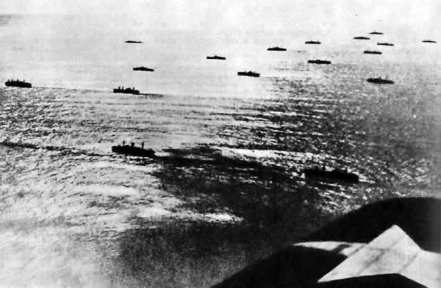 Американские транспорты с войсками на пути к Северной Африке. Ноябрь 1942г.