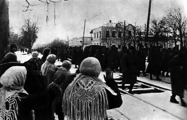Советские войска вступают в Пятигорск. 11 января 1943 г.