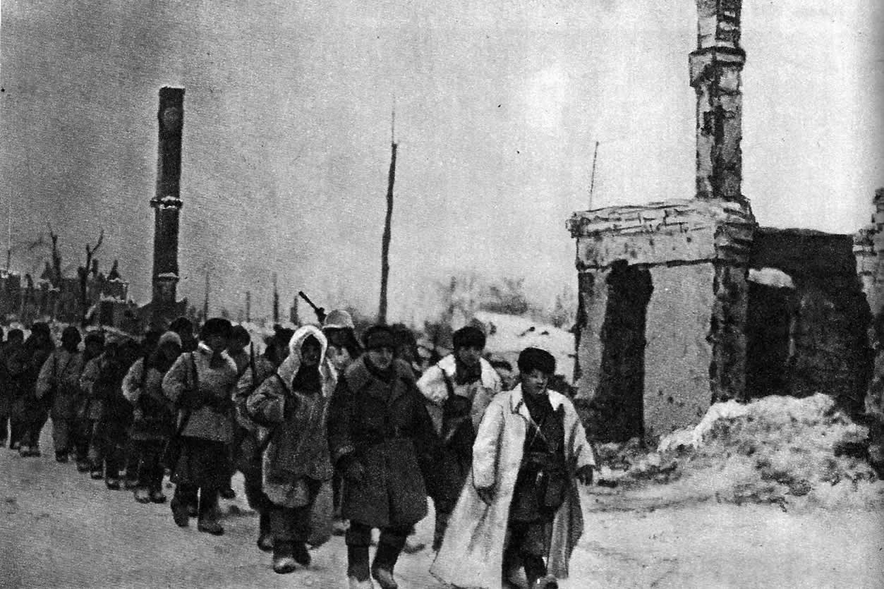 Советские войска вступают в Шлиссельбург. Январь 1943 г.