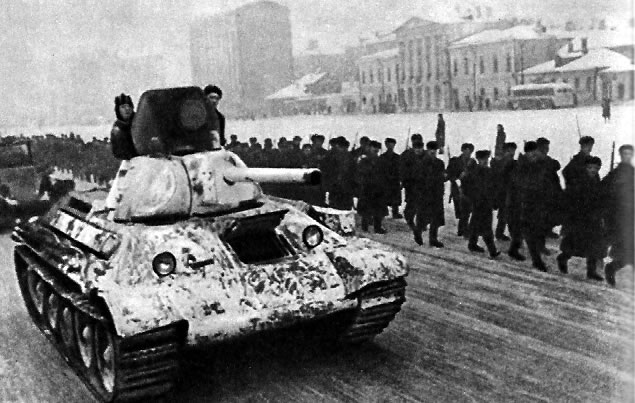 Советское командование накапливало резервы для контрнаступления под Москвой. 1941 г.