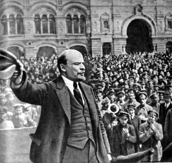 В И Ленин на митинге Всевобуча 1919 г