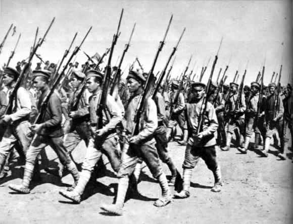 Парад войск Советской Армии в Харькове. 1920 г.